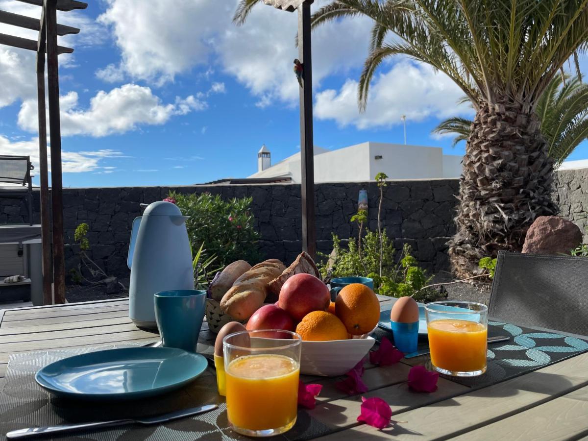 Villa Tropicana Playa Blanca  Exterior photo