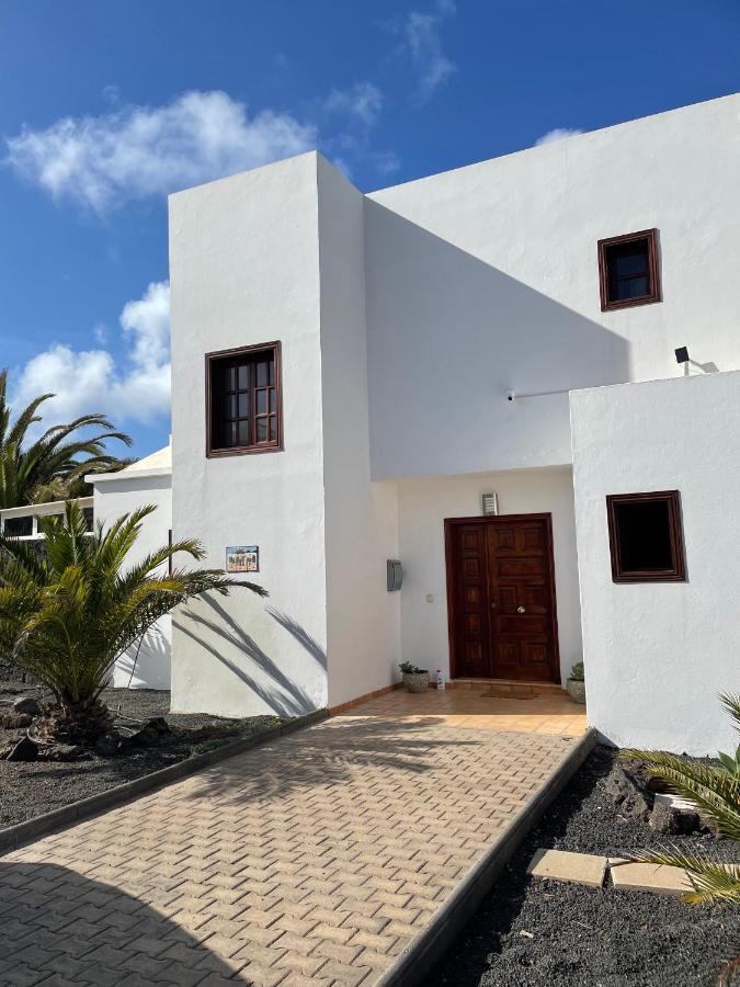 Villa Tropicana Playa Blanca  Exterior photo