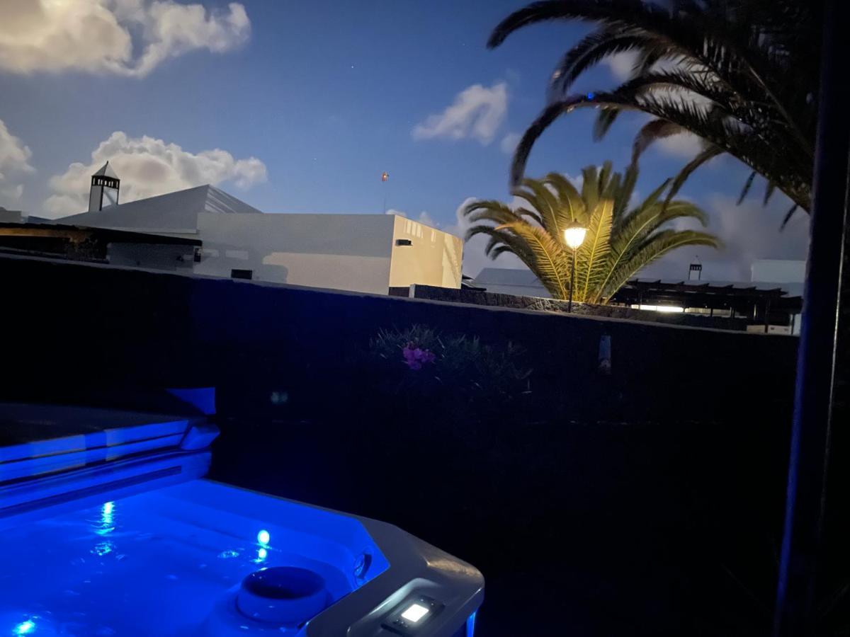 Villa Tropicana Playa Blanca  Exterior photo