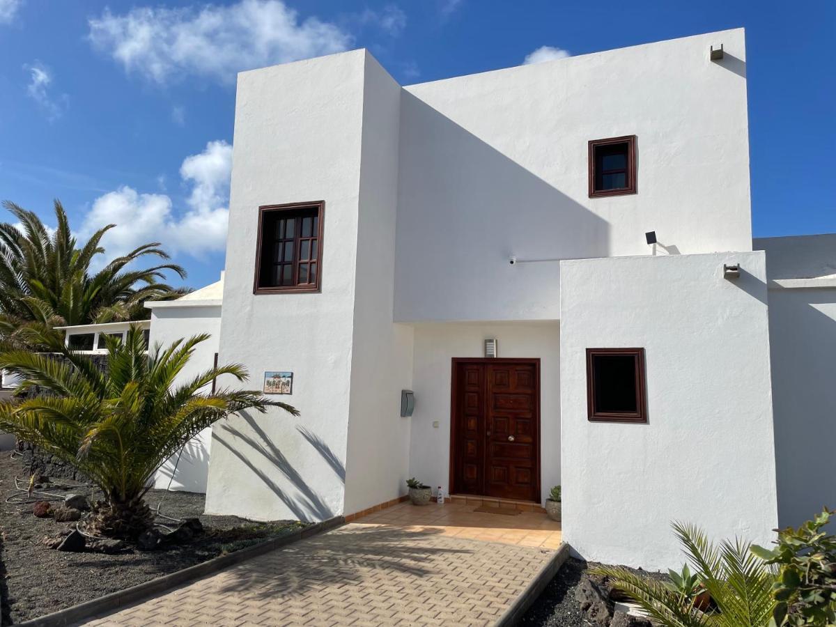 Villa Tropicana Playa Blanca  Exterior photo